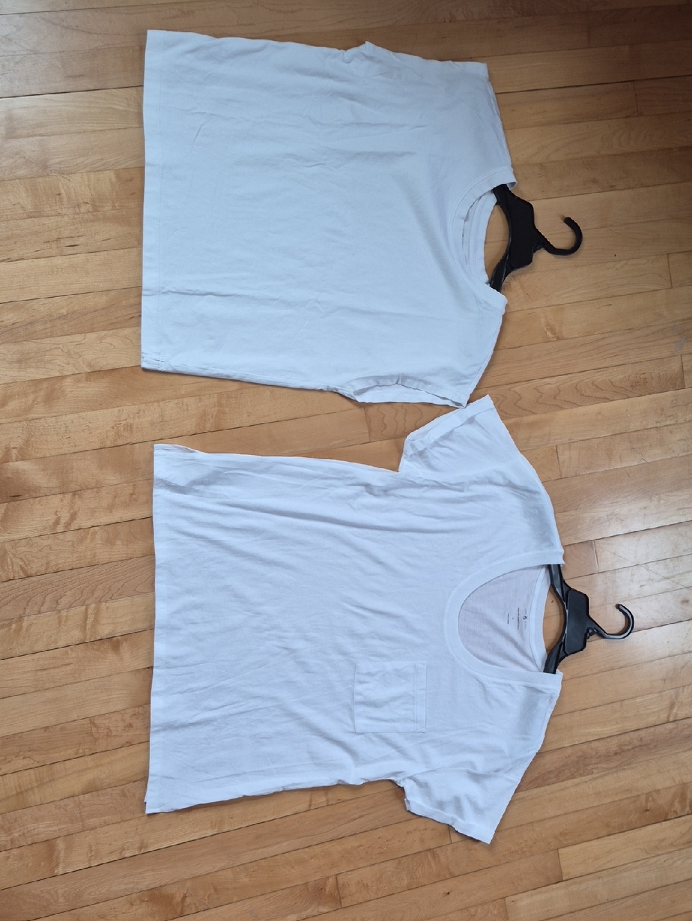 Lou & Grey And Loft White Short Sleeve Duel T'S